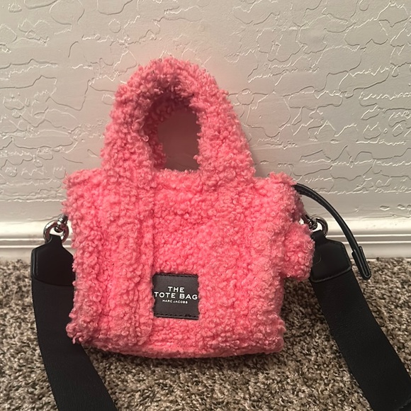 Marc Jacob's Tote - Picture 1 of 3